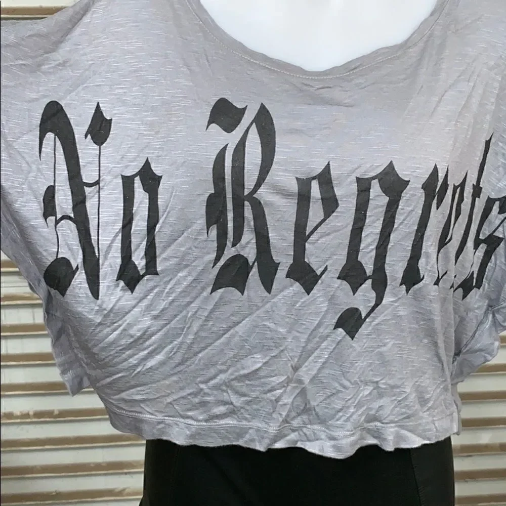 🛍️United Rocket at waist top No Regrets graphic - Picture 4 of 7
